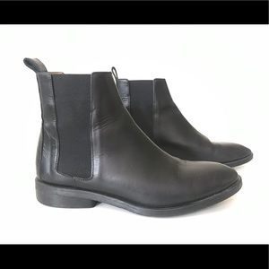 Everlane Chelsea Boot Black
